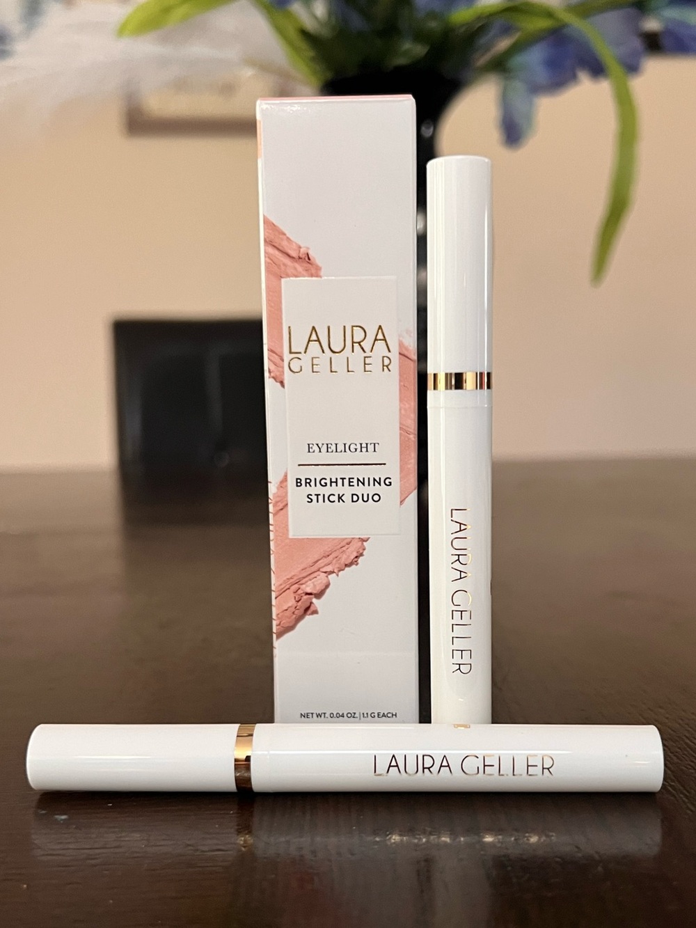 Laura Geller Eyelight Brightening Stick Duo illuminating eyes